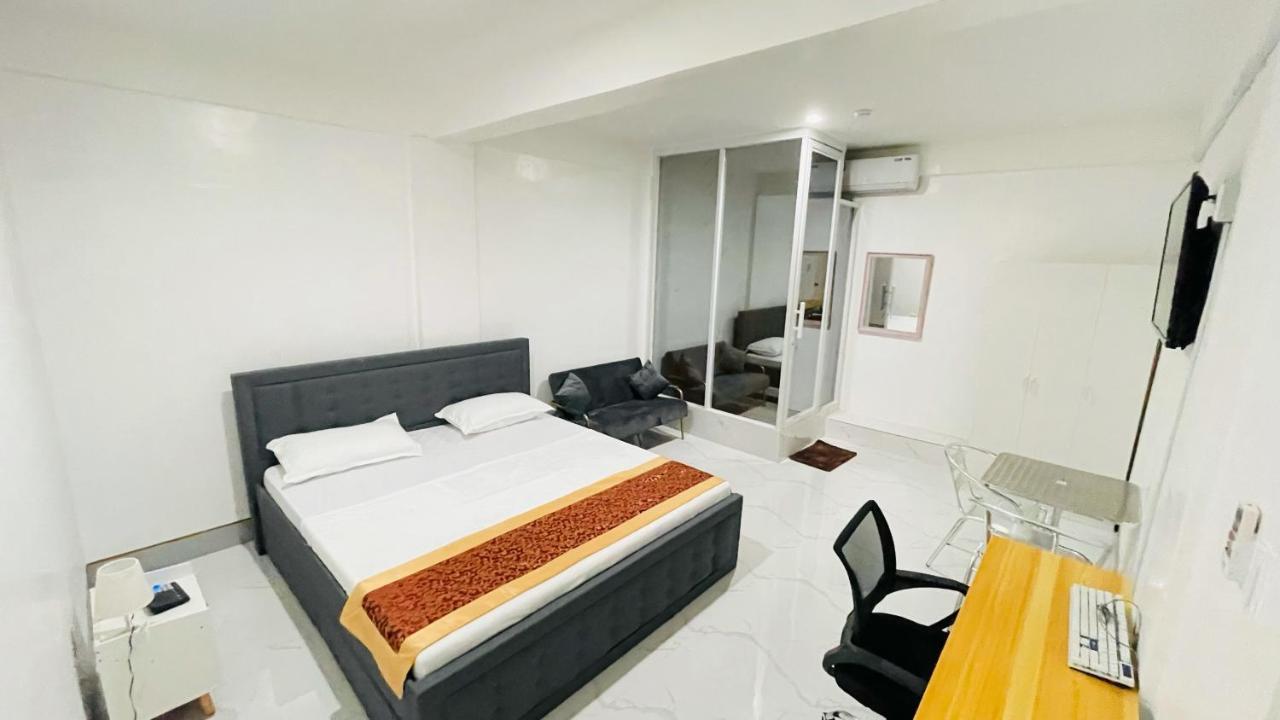 Legends Hotel Lemery Buitenkant foto