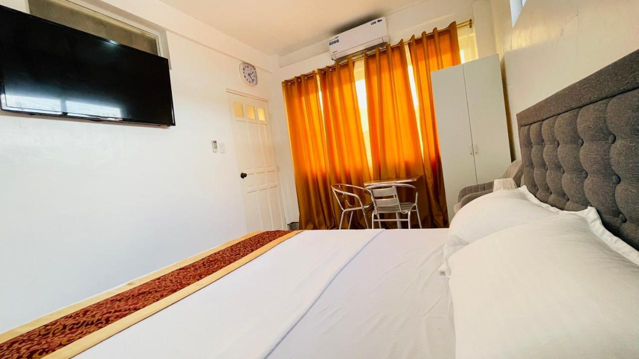 Legends Hotel Lemery Buitenkant foto
