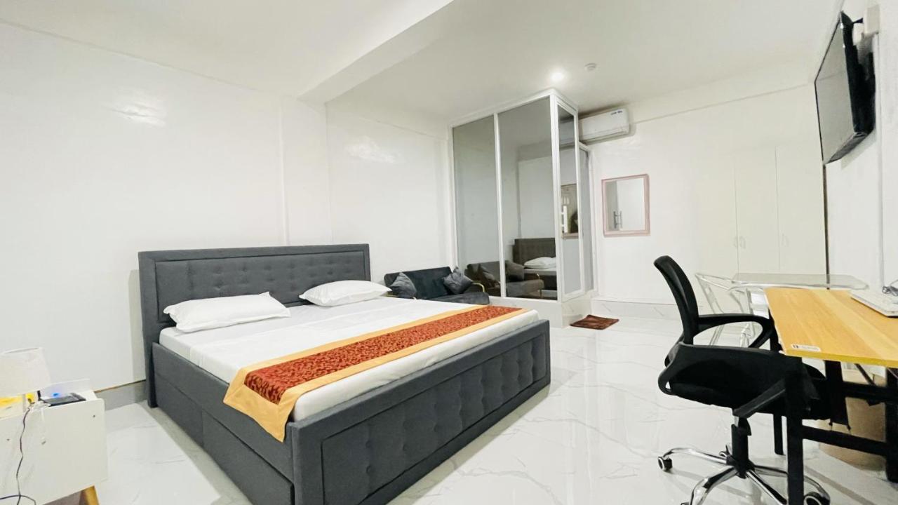 Legends Hotel Lemery Buitenkant foto