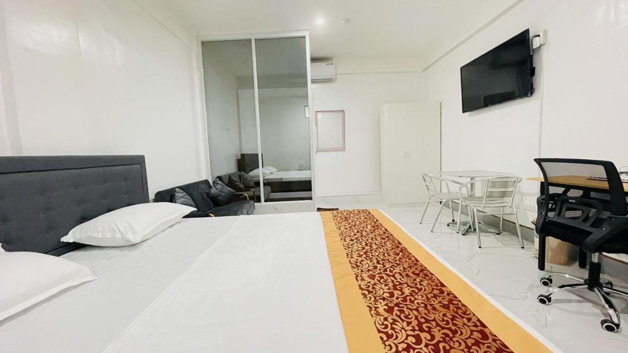 Legends Hotel Lemery Buitenkant foto