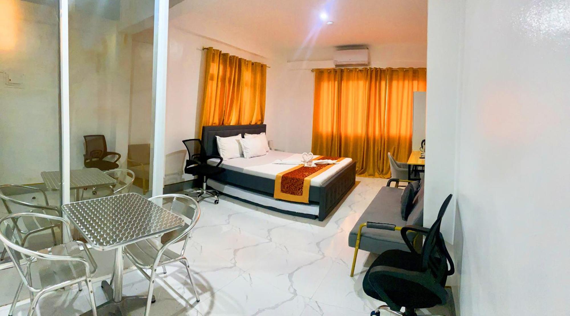 Legends Hotel Lemery Buitenkant foto