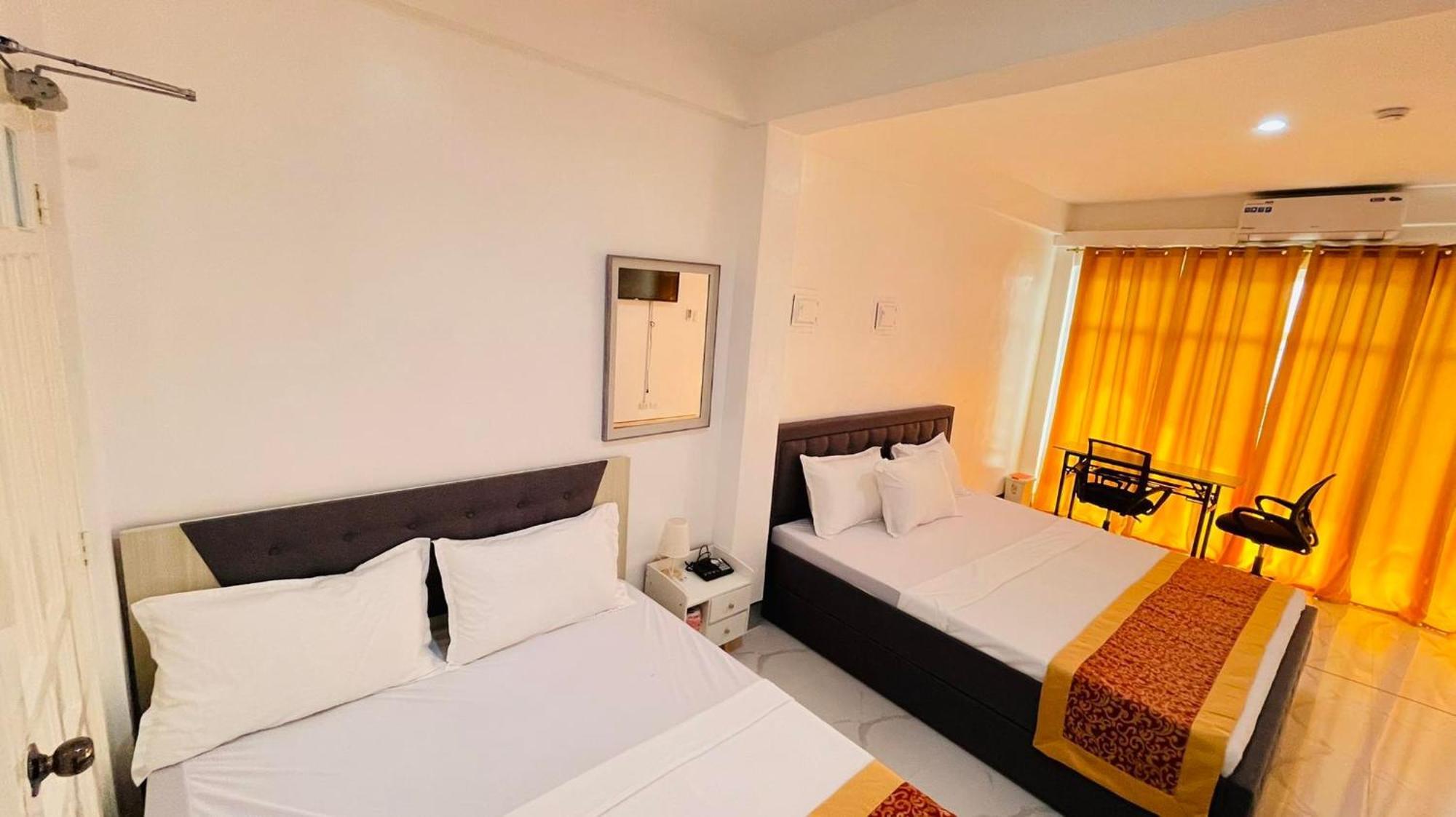 Legends Hotel Lemery Buitenkant foto